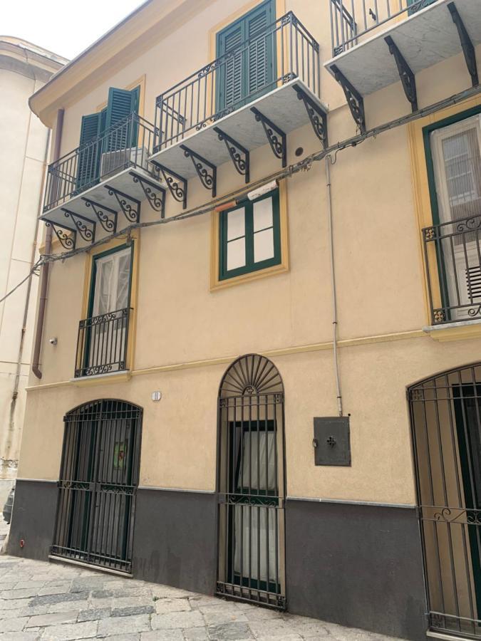 Cartari